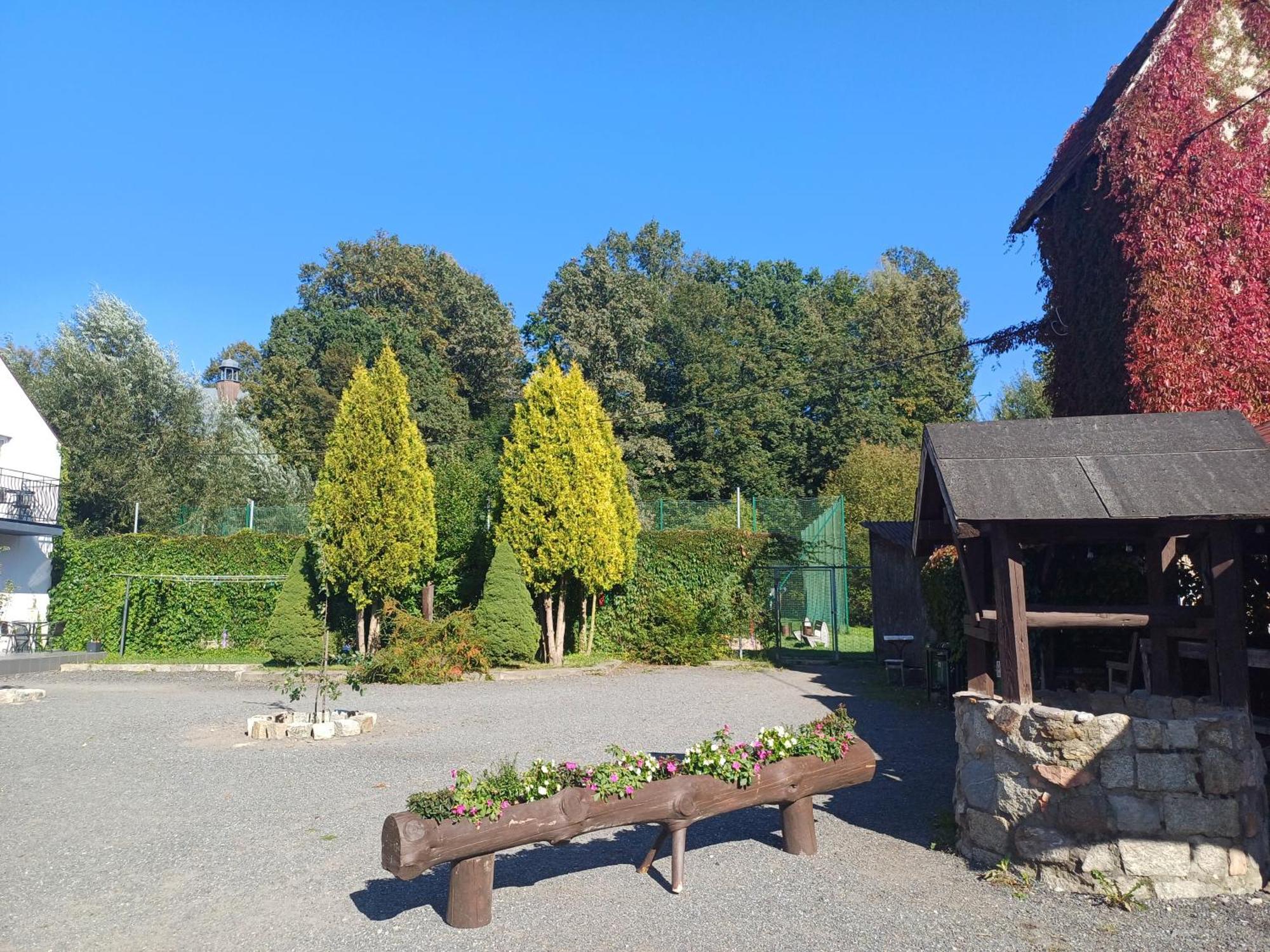 Hotel Gosciniec Solan Jeleniow Exterior foto
